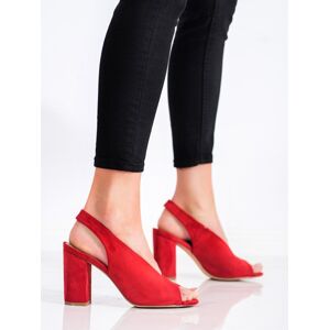 Zaujímavé dámske sandále červenej na širokom podpätku 36