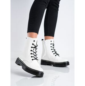 Dizajnové biele dámske členkové topánky bez podpätku 40