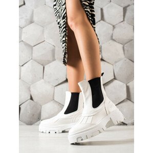 Dizajnové biele dámske členkové topánky na plochom podpätku 36