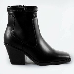 Čierne topánky na podpätku (SA6133) černá L (40)