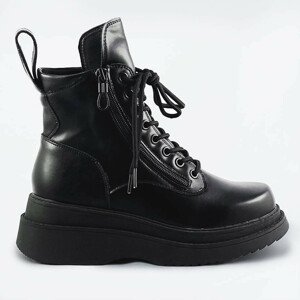 Čierne dámske topánky na platforme (R529) čierna L (40)