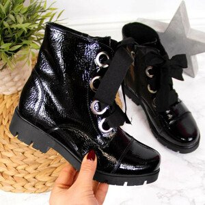 Dievčenské zateplené topánky lakované čierne Kornecki Jr 6220 35