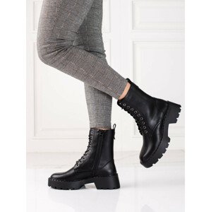 Pohodlné čierne dámske členkové topánky s plochým podpätkom 36