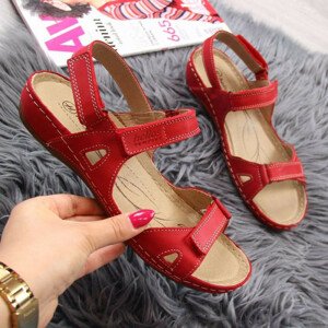 Kožené sandále na suchý zips červené W Helios 205 dámske 37
