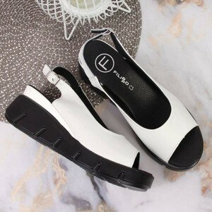 Dámske kožené sandále PAW360A / DS3594 Bielo-čierna - Filippo 40 bílá-černá
