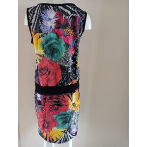 Dámske šaty s kvetinovým vzorom 89325 - Litex M černá s růžovou