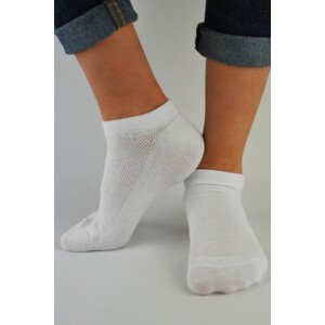 Chlapecké ažurové ponožky SB017 bílá 35-38