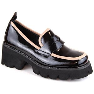 D&A W OLI233A čierne lakované topánky na podpätku a platforme 36