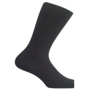 Netlačiace pánske ponožky s elastanom U94.F06 černá 42/44