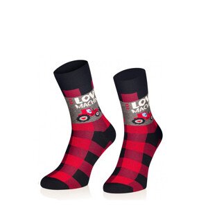 Pánske valentínske ponožky Intenso 0549 Follow Your Passion 41-46 červeno-černá 44-46