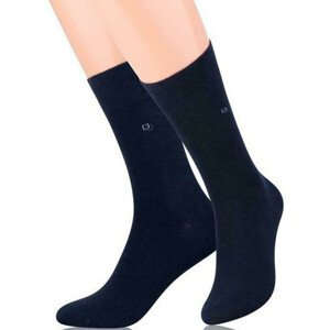 Hladké pánske ponožky s jemným vzorom 056 tmavo modrá 45-47